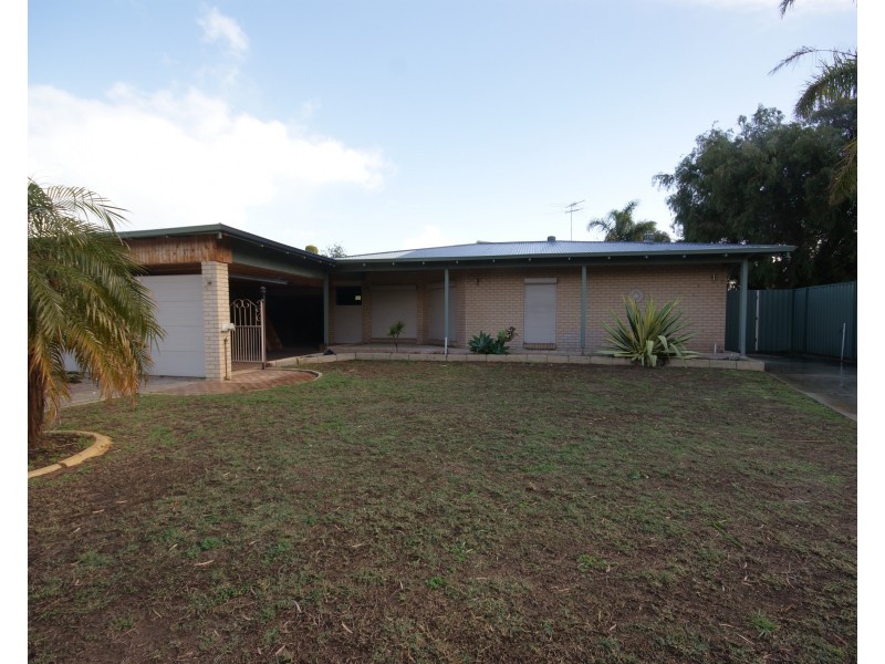 13 Mildura Place, Rockingham WA 6168