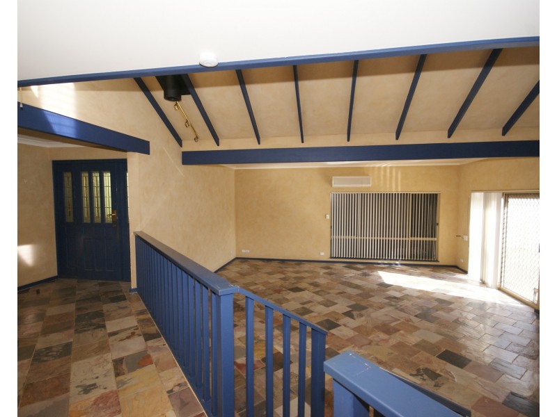 13 Mildura Place, Rockingham WA 6168