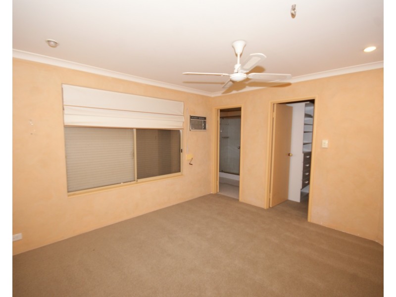 13 Mildura Place, Rockingham WA 6168