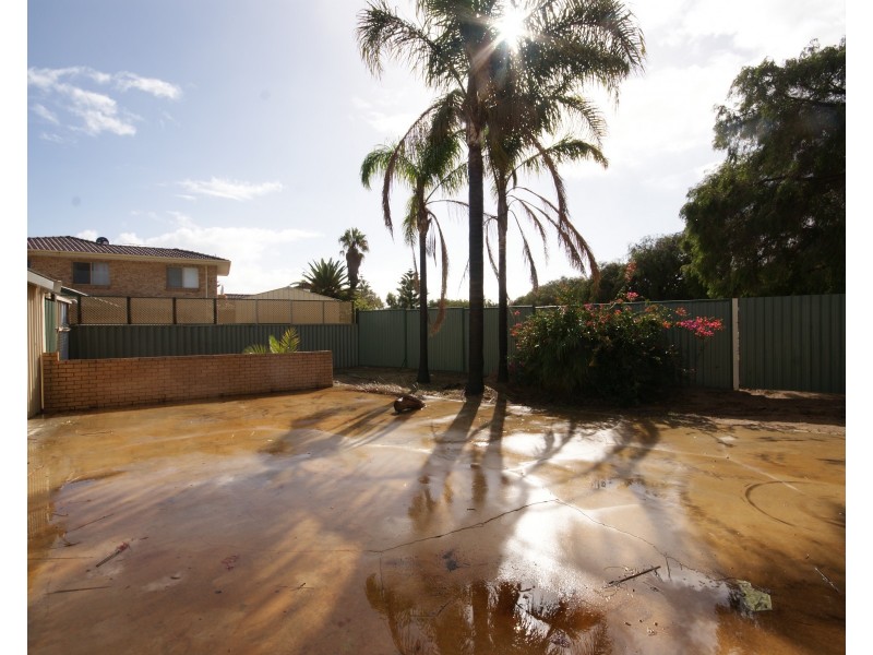 13 Mildura Place, Rockingham WA 6168