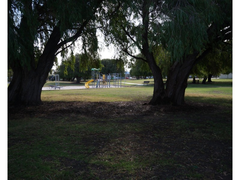 13 Mildura Place, Rockingham WA 6168