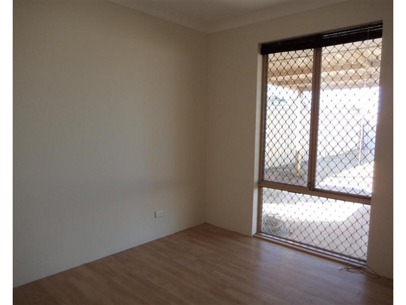 7 Moore  Court, Cooloongup WA 6168