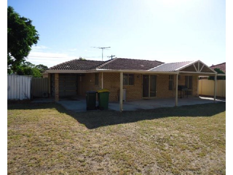 7 Moore  Court, Cooloongup WA 6168