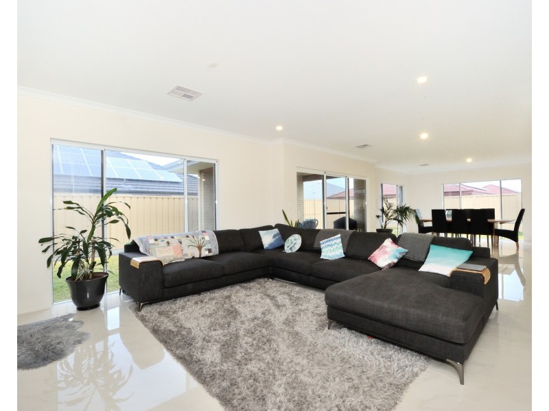 11 Sandgate Boulevard, Baldivis WA 6171