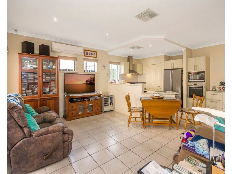 6/9 Bradbury Street, Rockingham WA 6168