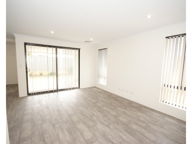 16 Bentham Rise, Wellard WA 6170