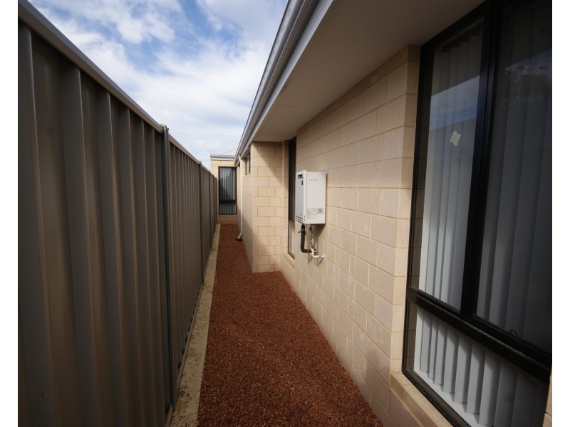 16 Bentham Rise, Wellard WA 6170