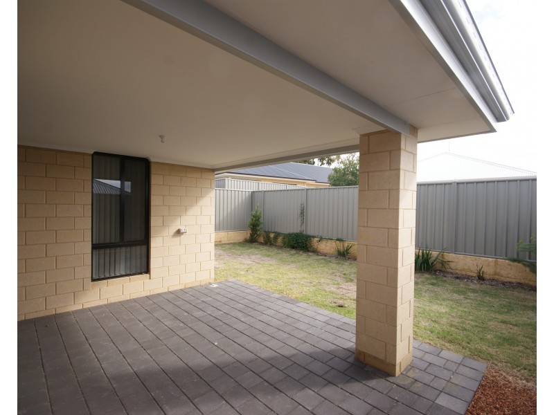 16 Bentham Rise, Wellard WA 6170