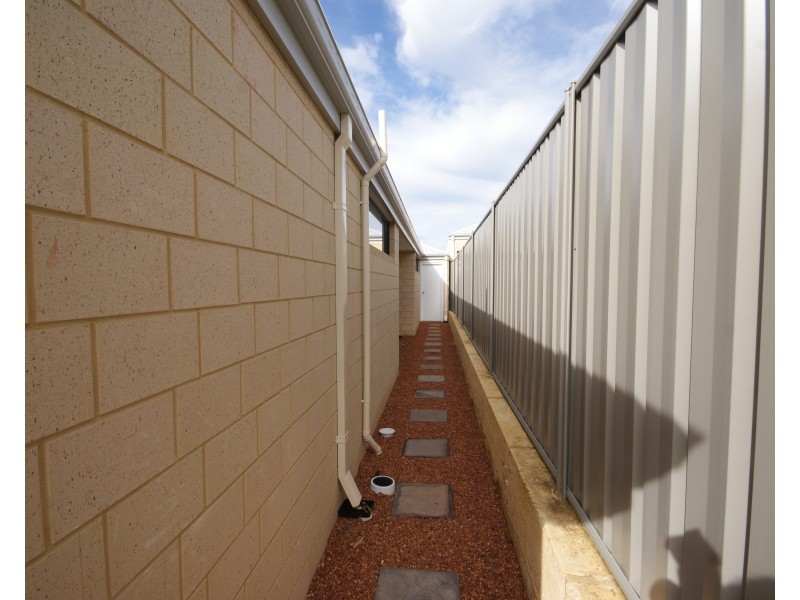 16 Bentham Rise, Wellard WA 6170