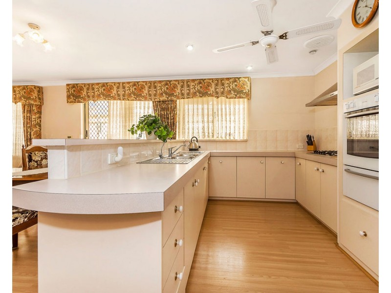 10 Pebblebeach Cove, Waikiki WA 6169