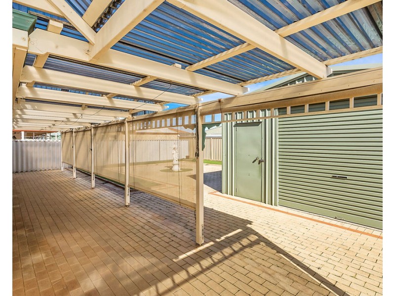 10 Pebblebeach Cove, Waikiki WA 6169