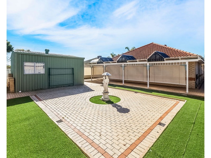 10 Pebblebeach Cove, Waikiki WA 6169