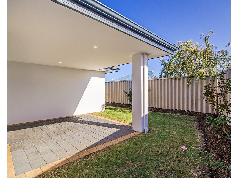 8 Newfound Street, Secret Harbour WA 6173