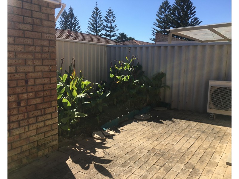 15/10  Hawkins Street, Rockingham WA 6168
