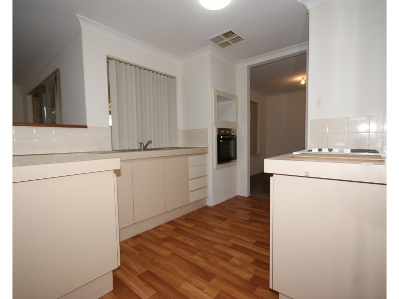 17B Carnation Place, Yangebup WA 6164