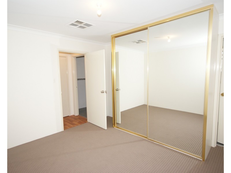 17B Carnation Place, Yangebup WA 6164