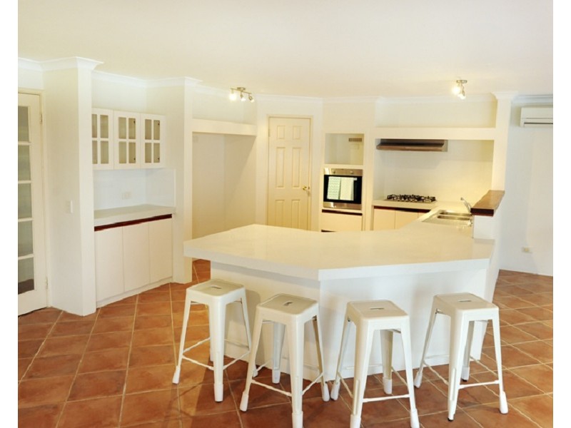 8 Cardiff Place, Warnbro WA 6169