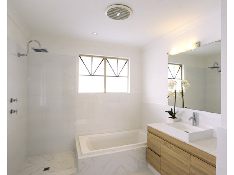 8 Cardiff Place, Warnbro WA 6169