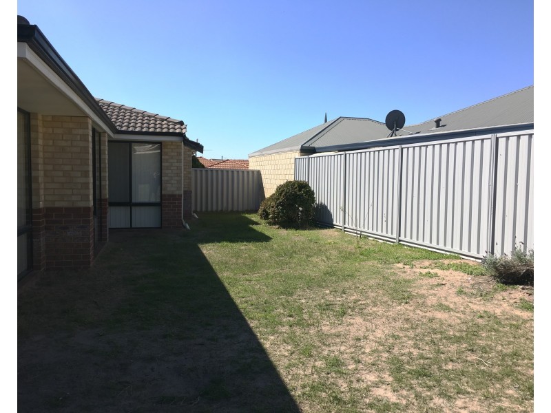 9 Fontenay Court, Port Kennedy WA 6172