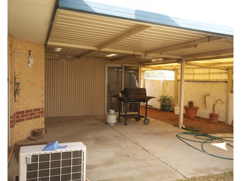 5 Huntingdale Court, Cooloongup WA 6168