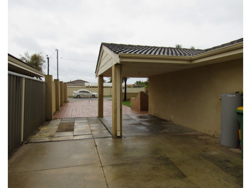 39 Lakemba Way, Waikiki WA 6169