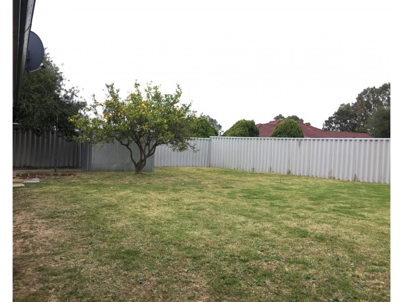 33 Charnley Gardens, Waikiki WA 6169