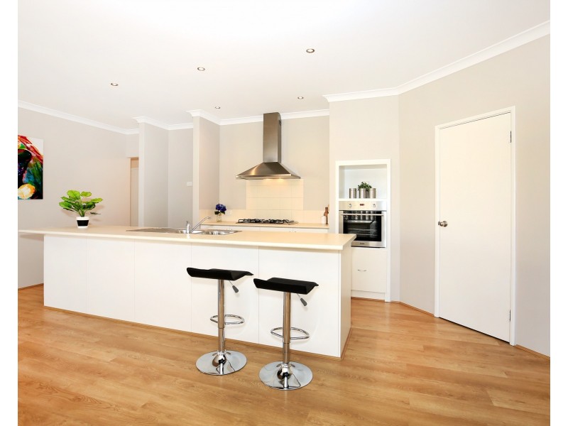 6 Jubata Gardens, Dudley Park WA 6210