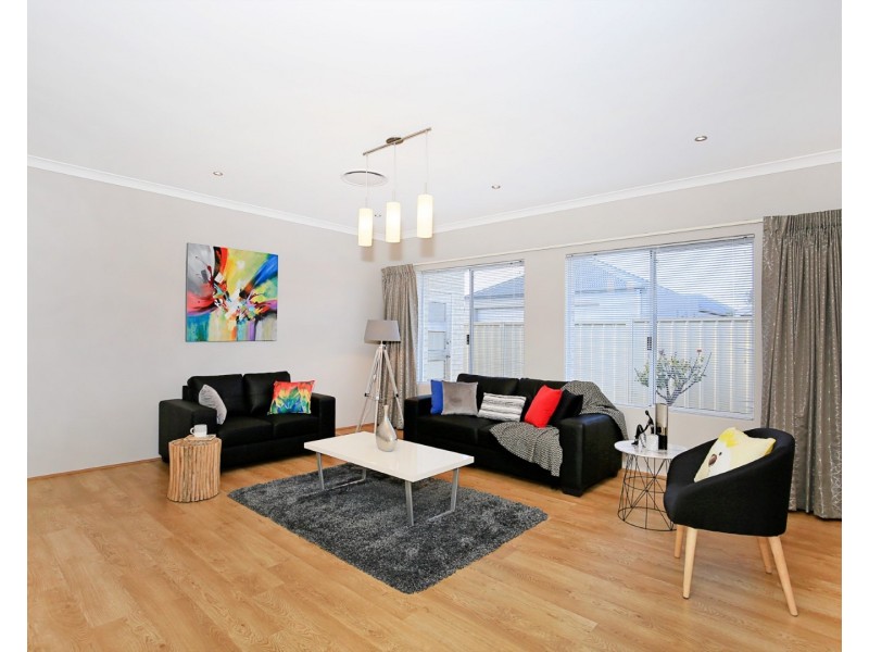 6 Jubata Gardens, Dudley Park WA 6210