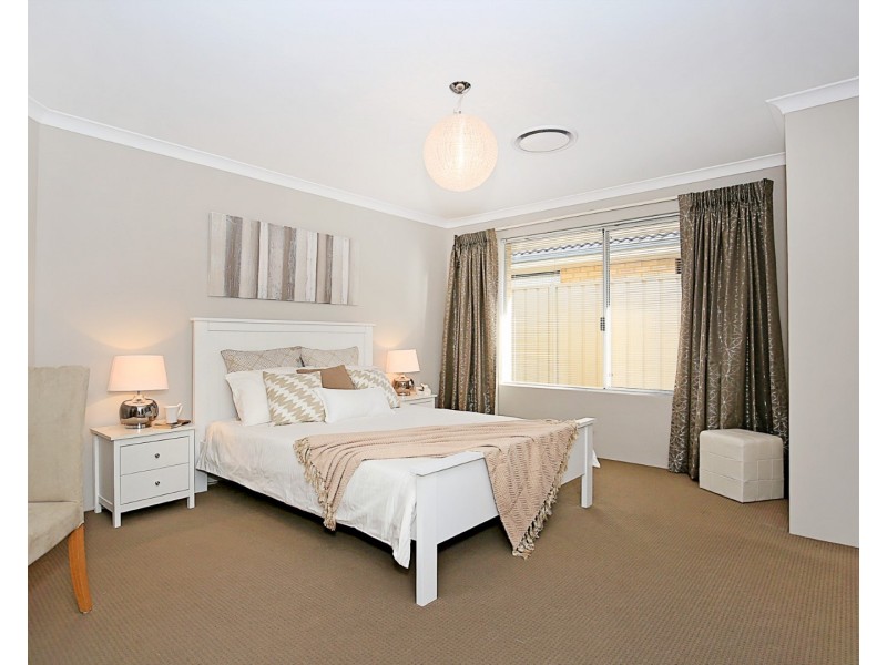 6 Jubata Gardens, Dudley Park WA 6210