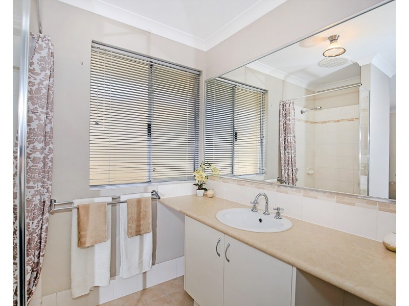 6 Jubata Gardens, Dudley Park WA 6210
