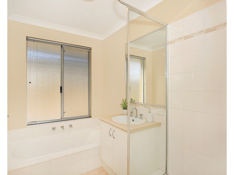 6 Jubata Gardens, Dudley Park WA 6210
