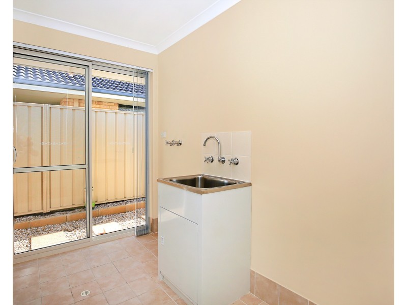 6 Jubata Gardens, Dudley Park WA 6210