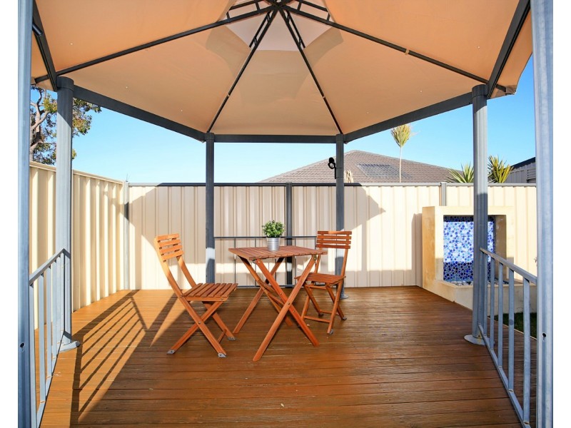 6 Jubata Gardens, Dudley Park WA 6210