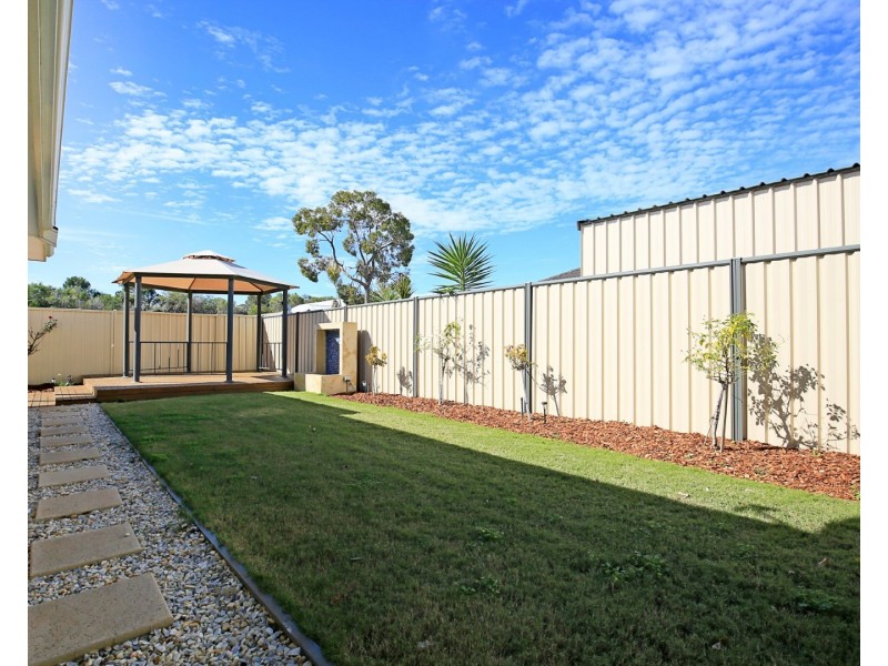 6 Jubata Gardens, Dudley Park WA 6210