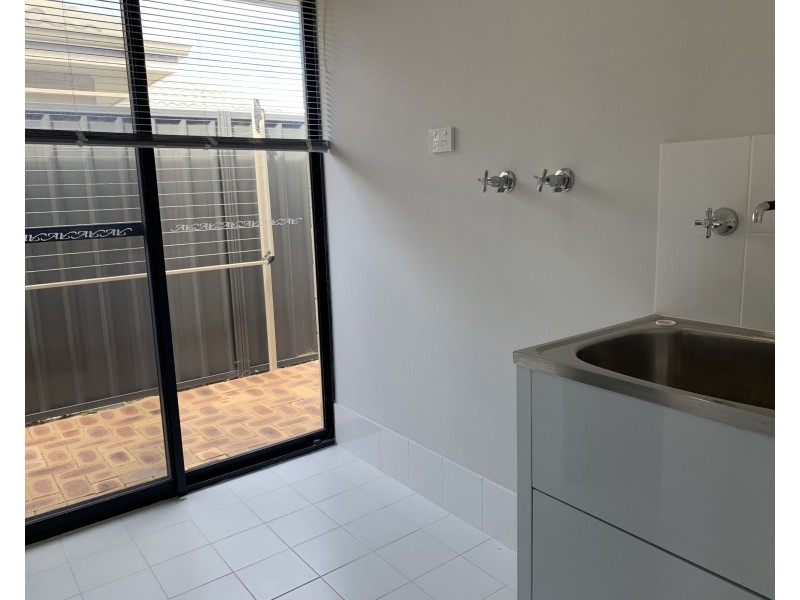 30 Bottlenose Circuit, Waikiki WA 6169