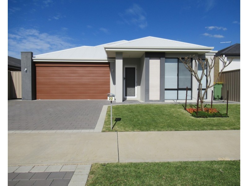 32 Brandeis Grove, Karnup WA 6176