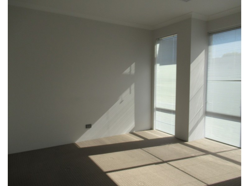 32 Brandeis Grove, Karnup WA 6176