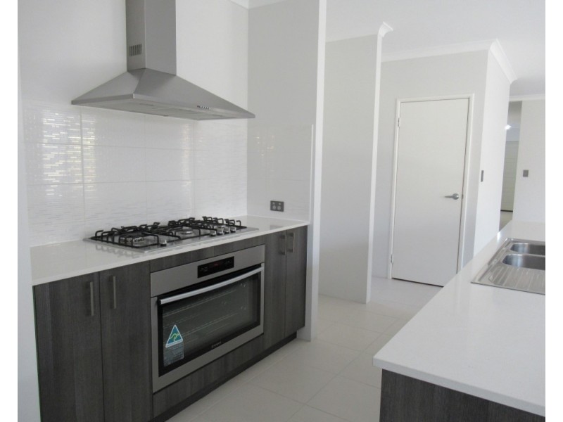 32 Brandeis Grove, Karnup WA 6176