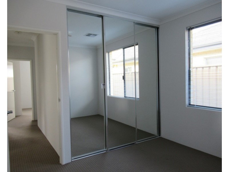 32 Brandeis Grove, Karnup WA 6176