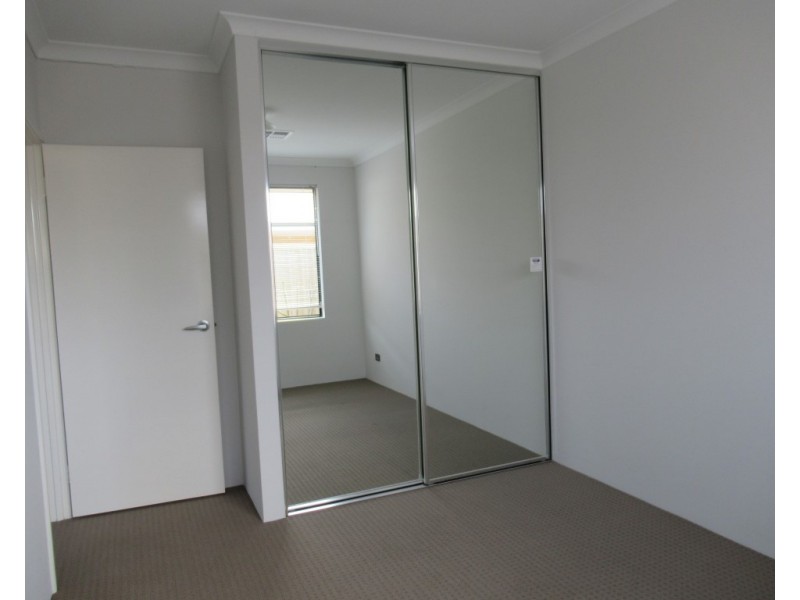 32 Brandeis Grove, Karnup WA 6176