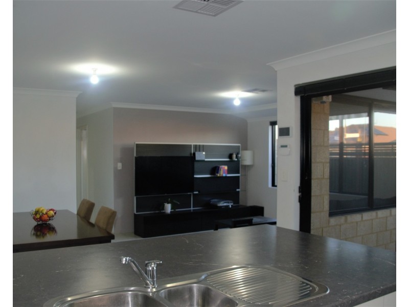 26 Shimmer Street, Wellard WA 6170