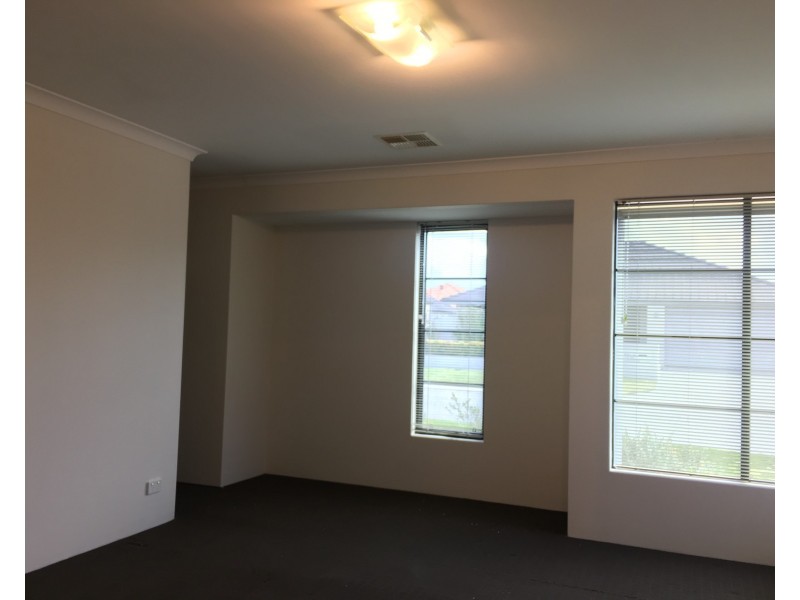 3 Stradbroke Road, Secret Harbour WA 6173