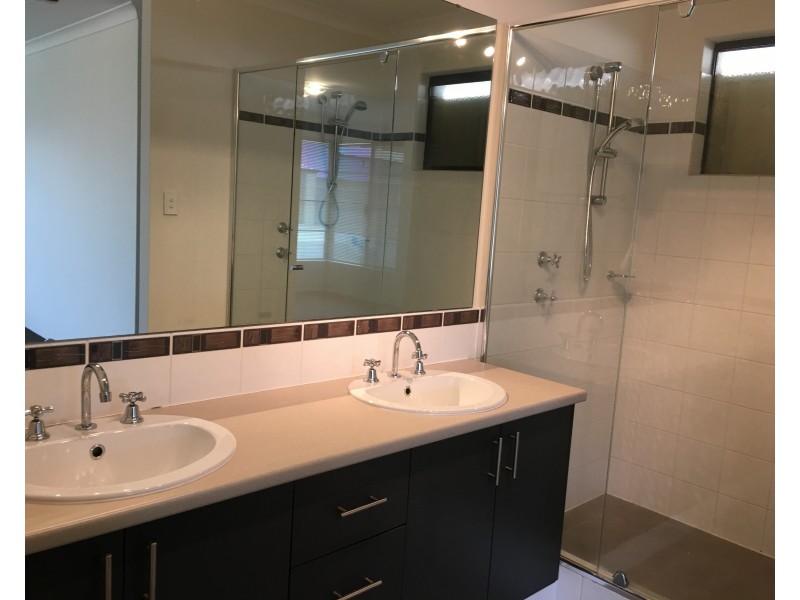 3 Stradbroke Road, Secret Harbour WA 6173