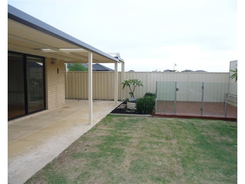 3 Stradbroke Road, Secret Harbour WA 6173