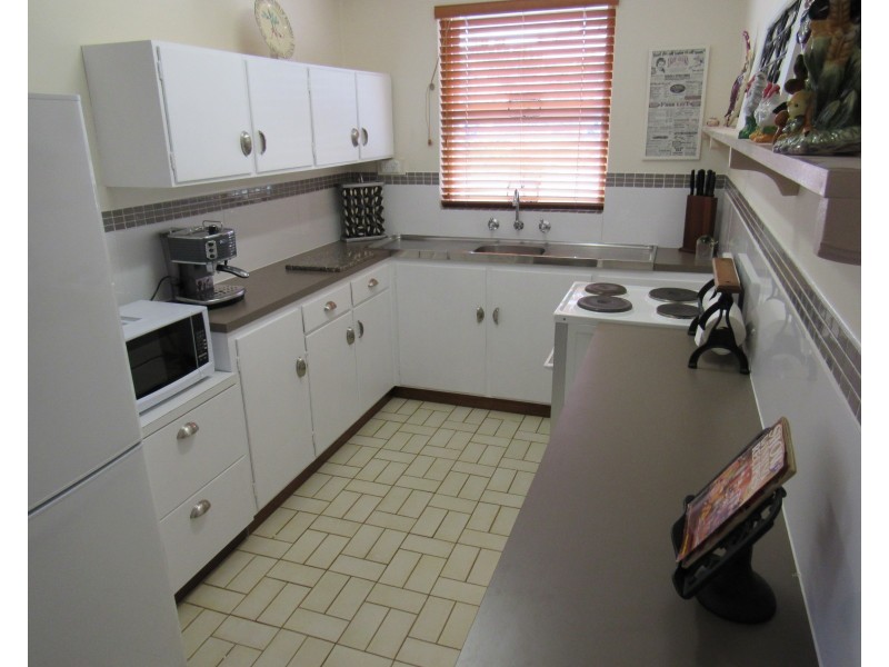 42B Frederick Street, Shoalwater WA 6169