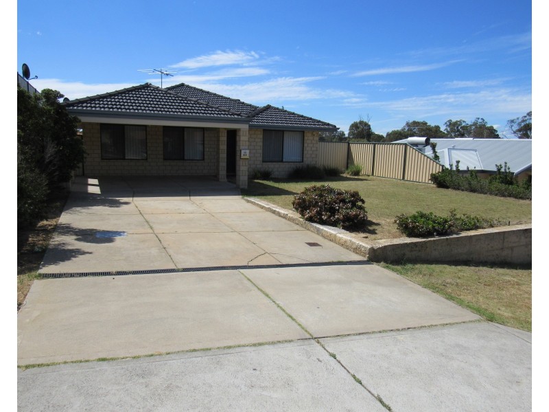 8 Madge Way, Leda WA 6170