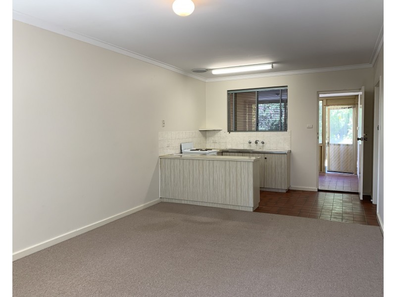 102B Gloucester Crescent, Shoalwater WA 6169