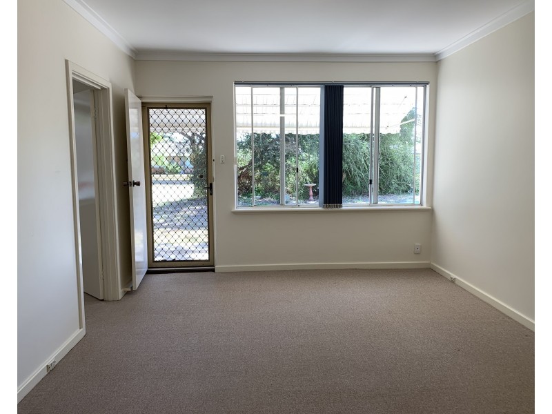 102B Gloucester Crescent, Shoalwater WA 6169