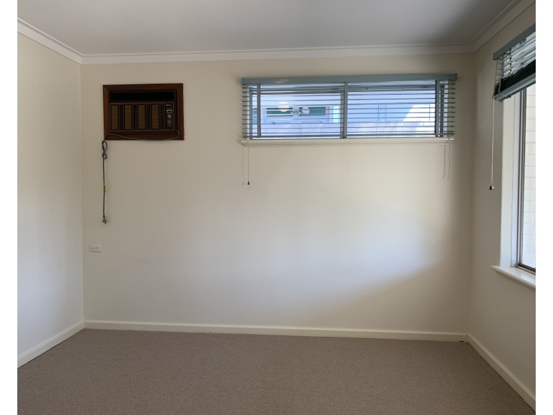 102B Gloucester Crescent, Shoalwater WA 6169