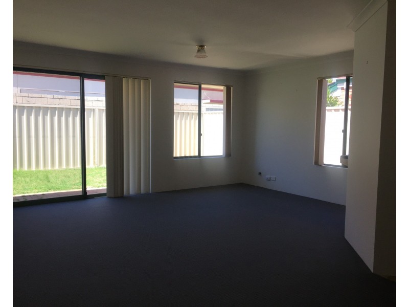 11/10 Nabberu Loop, Cooloongup WA 6168